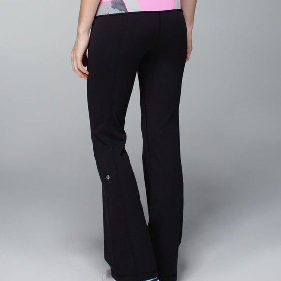 Lululemon Reversible Groove Flare Pants Full On Luon Black Pink Quilt  XS 2 Tall - Picture 1 of 8